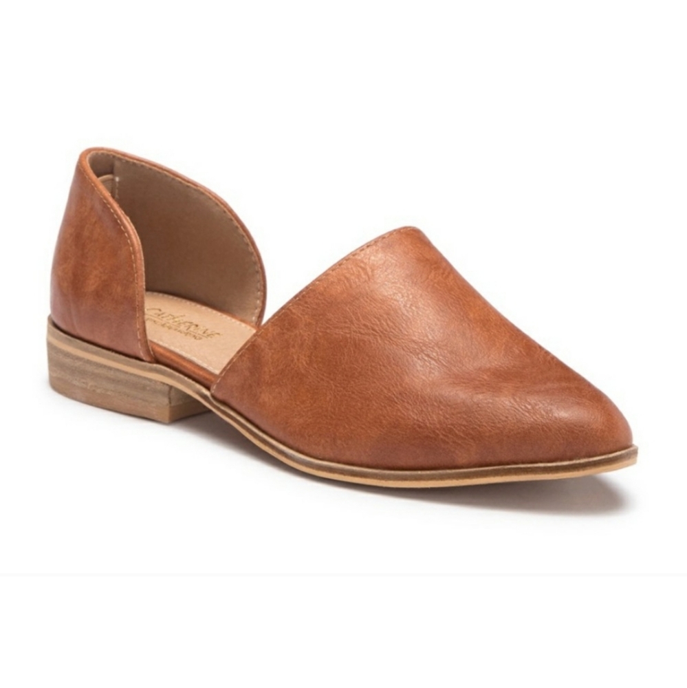 Women's flat shoes